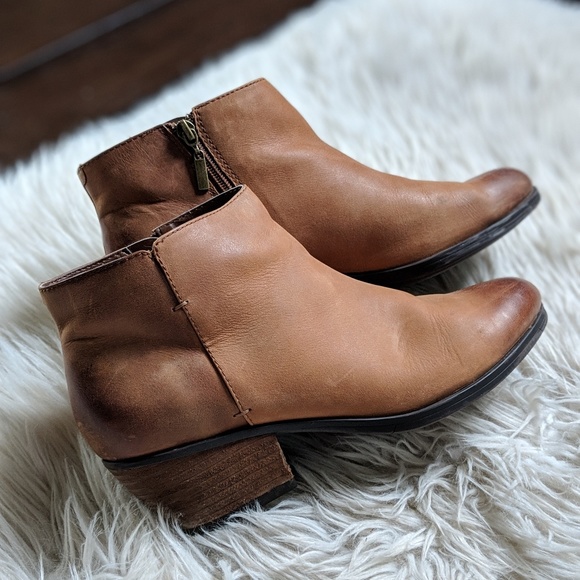 Clarks Shoes - Clarks Cognac Ankle Boots